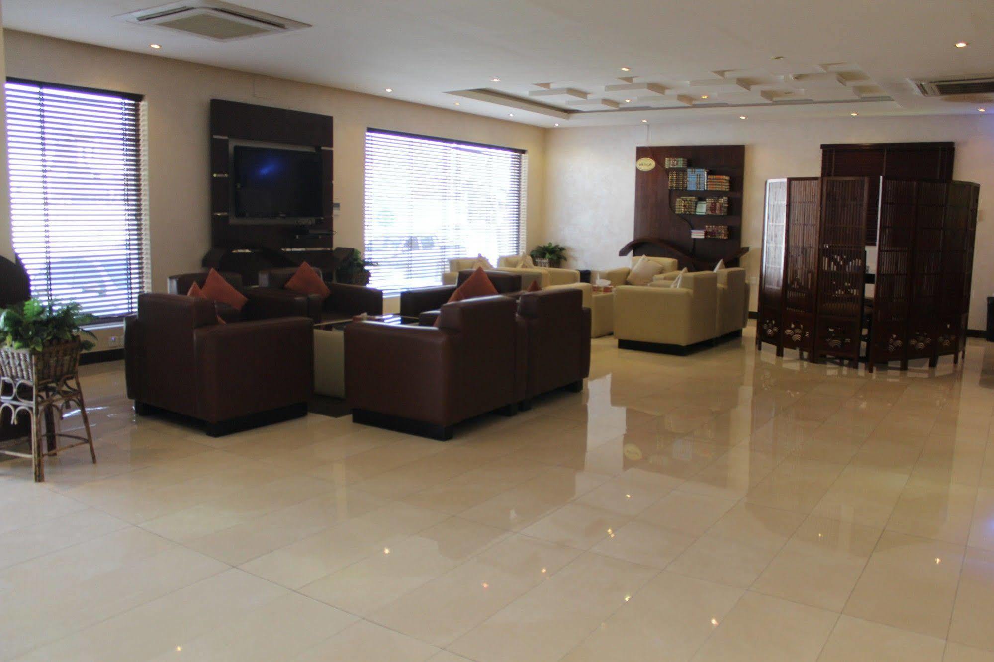 เมอฟัลโฮเต็ลอพาร์ตเมนท์อัลทาวัน Aparthotel ริยาดห์ ภายนอก รูปภาพ